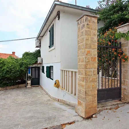 Apartment Martina Supetar