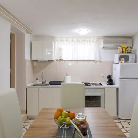 Martina Apartment *